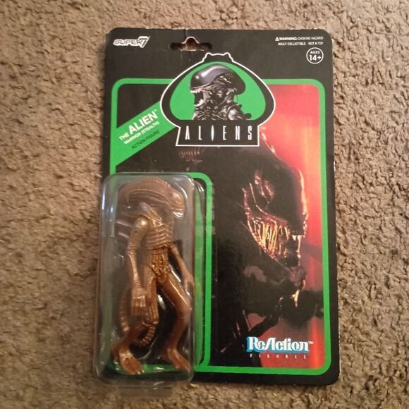 Super7 Aliens: Alien Warrior (Stealth Version) Reaction Figure, Multicolor NEW - Picture 1 of 3